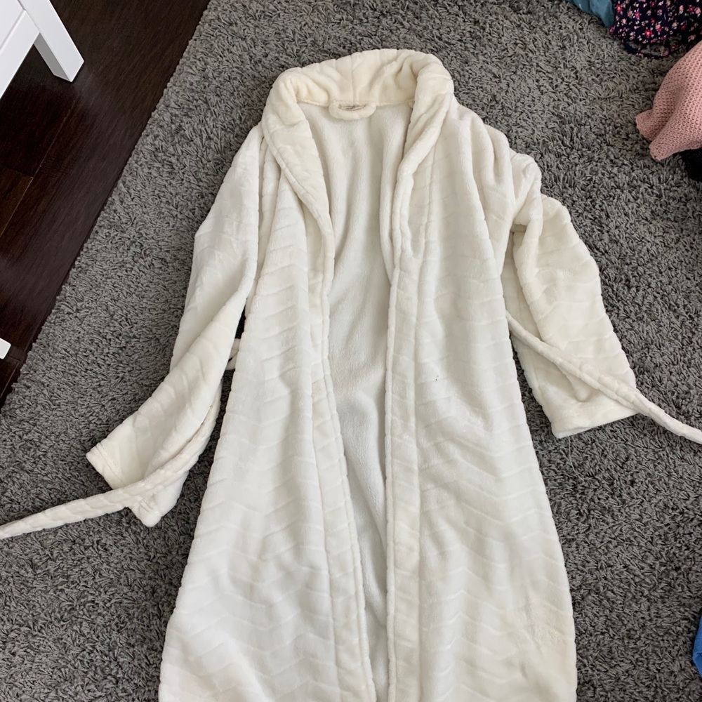 FUZZY SUPER SOFT ROBE
